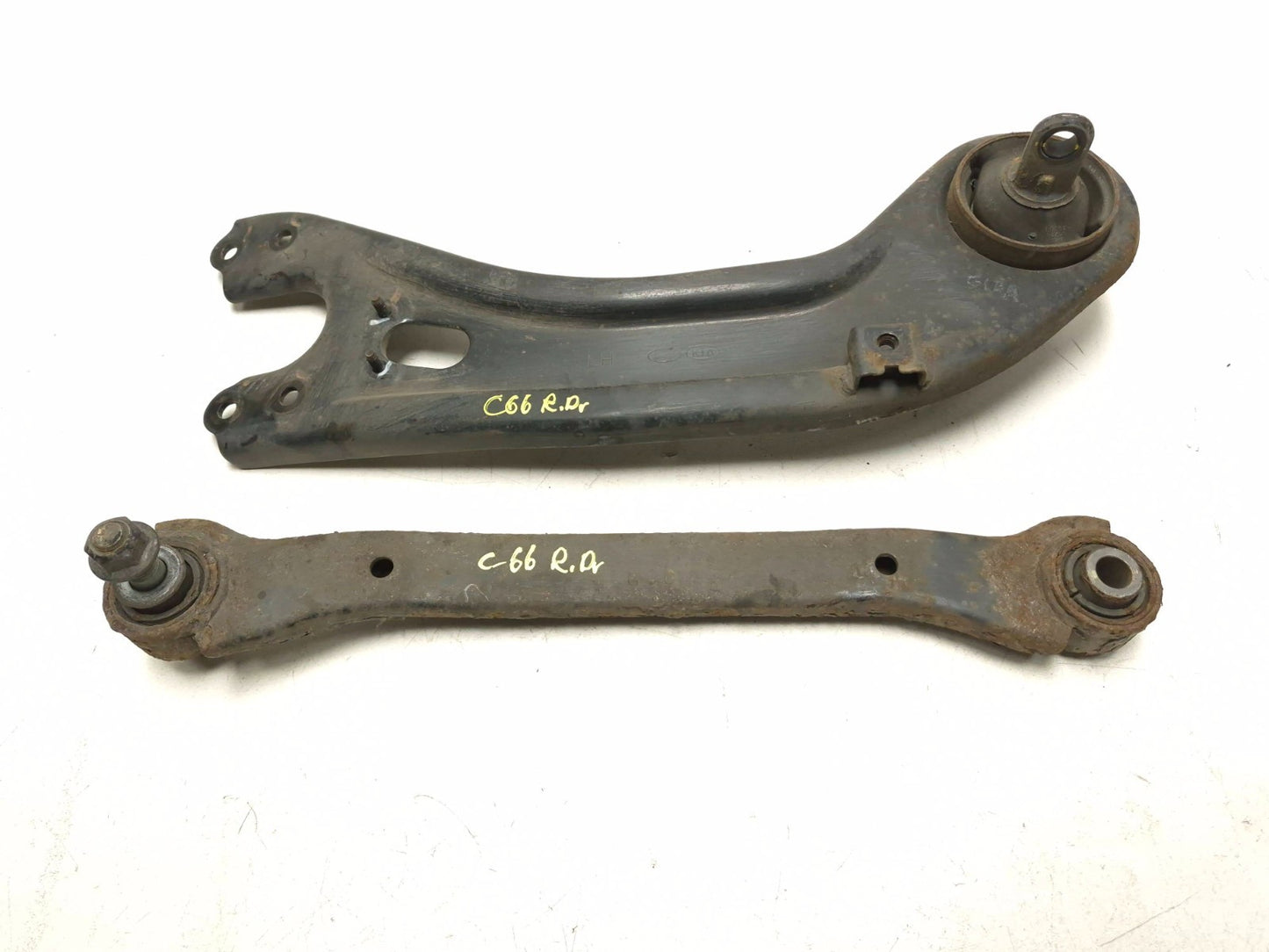 2012 Hyundai Sonata Rear Control Arm Driver Side Left 2pcs OEM