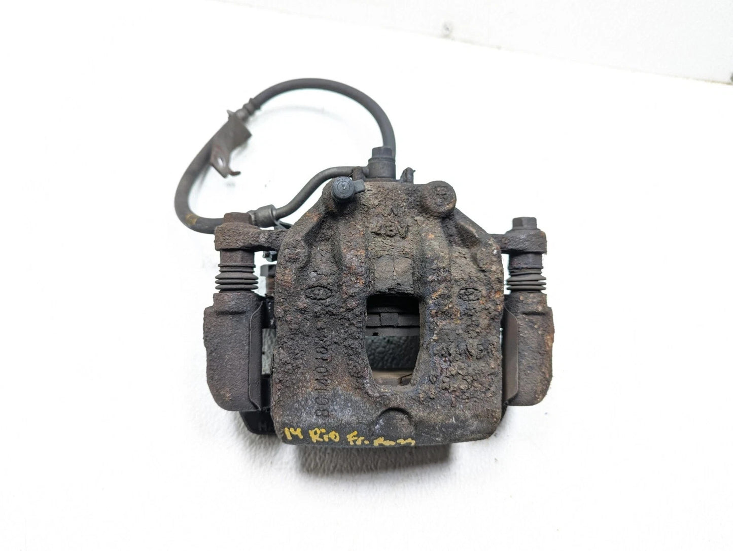 2014 Kia Rio Front Brake Caliper Left & Right OEM