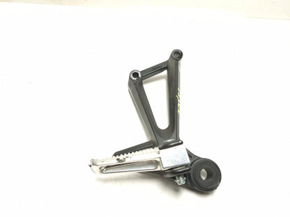 2017 Yamaha Yzf R3 Rear Footrest Pair OEM