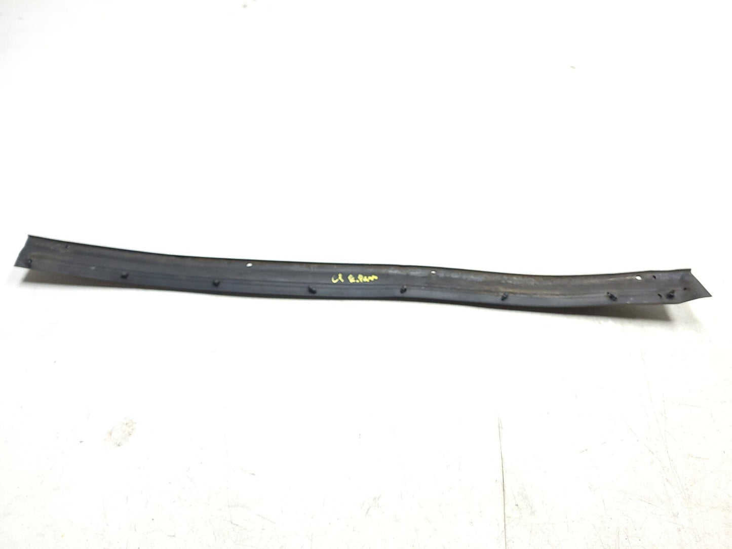 2007 - 2009 Acura Mdx Door Seal Gasket Lower Rear Passenger Side Right OEM