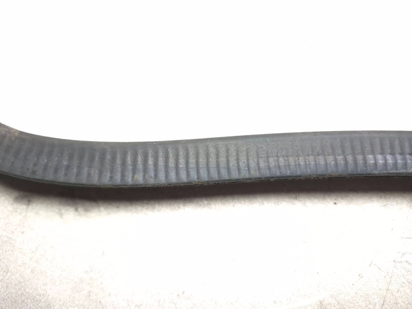 2008 Lincoln Navigator Rear Tailgate Back Window Weatherstrip Seal OEM