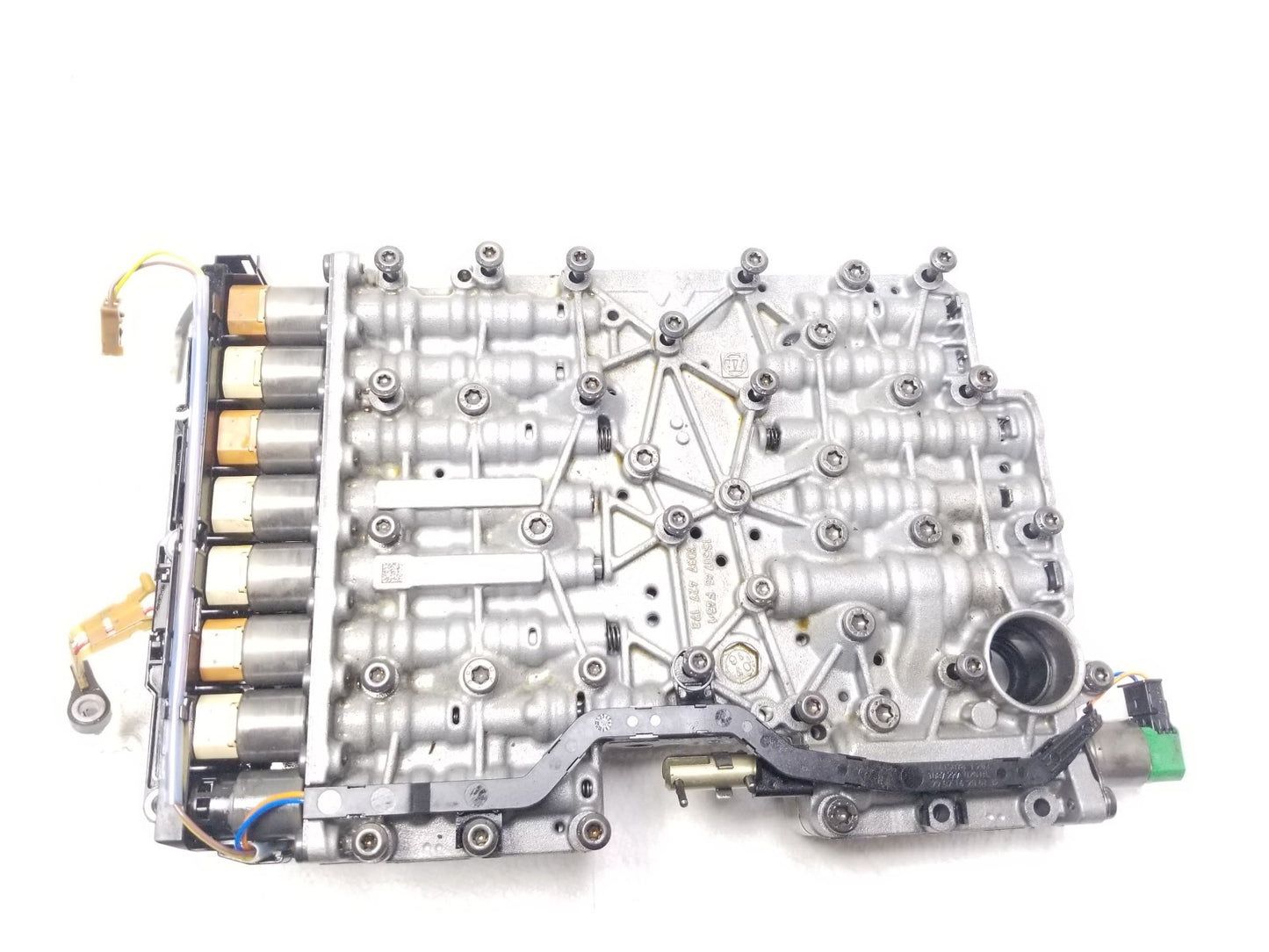 2017 Jaguar Xe Automatic Transmission Valve Body OEM C2d39925