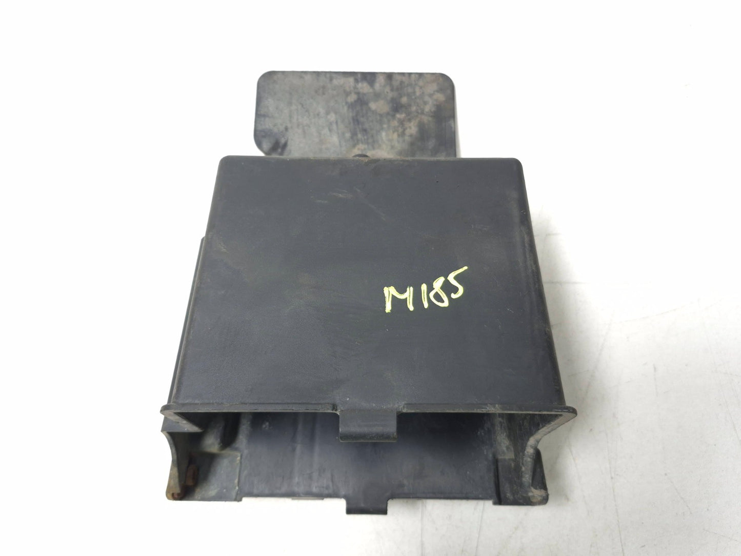 1991 Yamaha Fzr600r Battery Tray Holder OEM