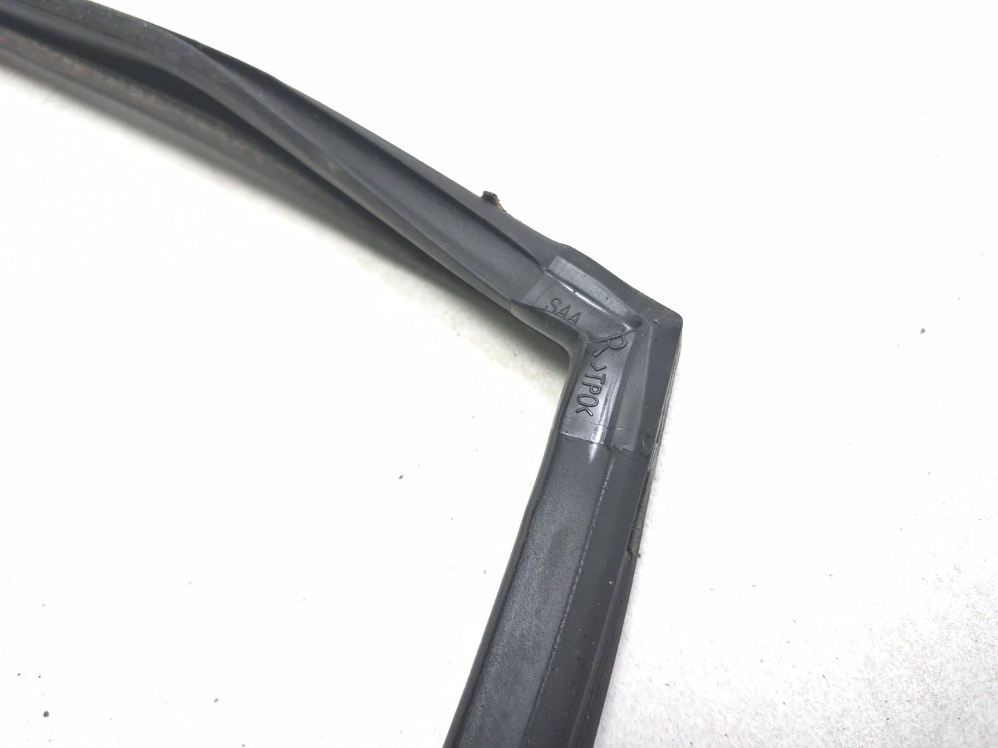 2007 Honda Fit Rear Door Weatherstrip Seal Passenger Side Right 4pcs OEM