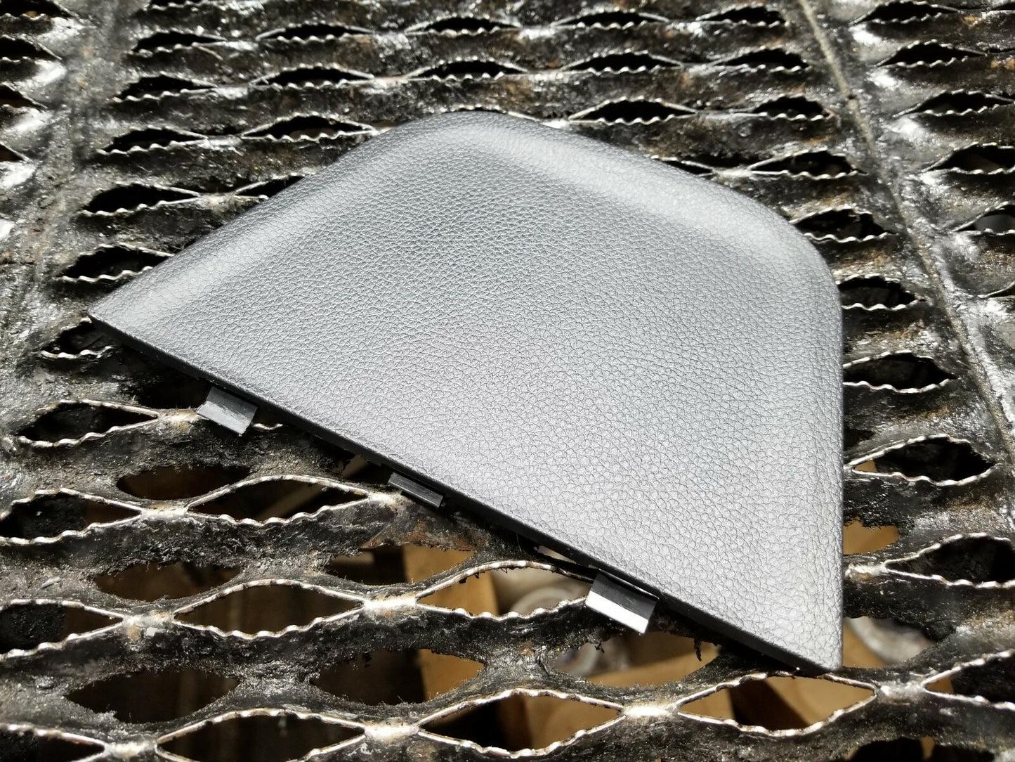 14 15 16 17 Hyundai Elantra Gt Center Console Trim Panel Cover Lower OEM