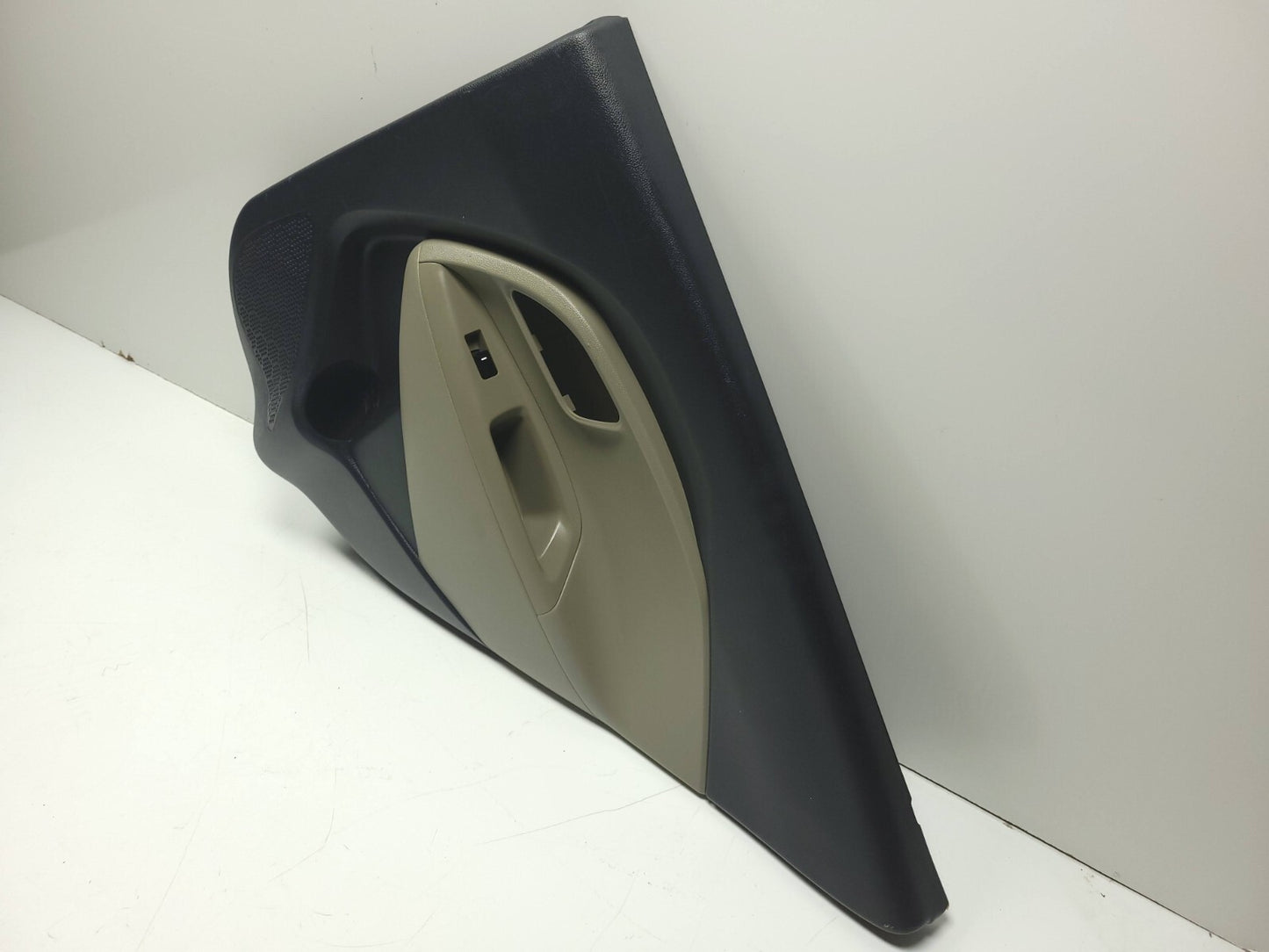 2014 Kia Rio Door Panel Trim Rear Passenger Side Right OEM ✅