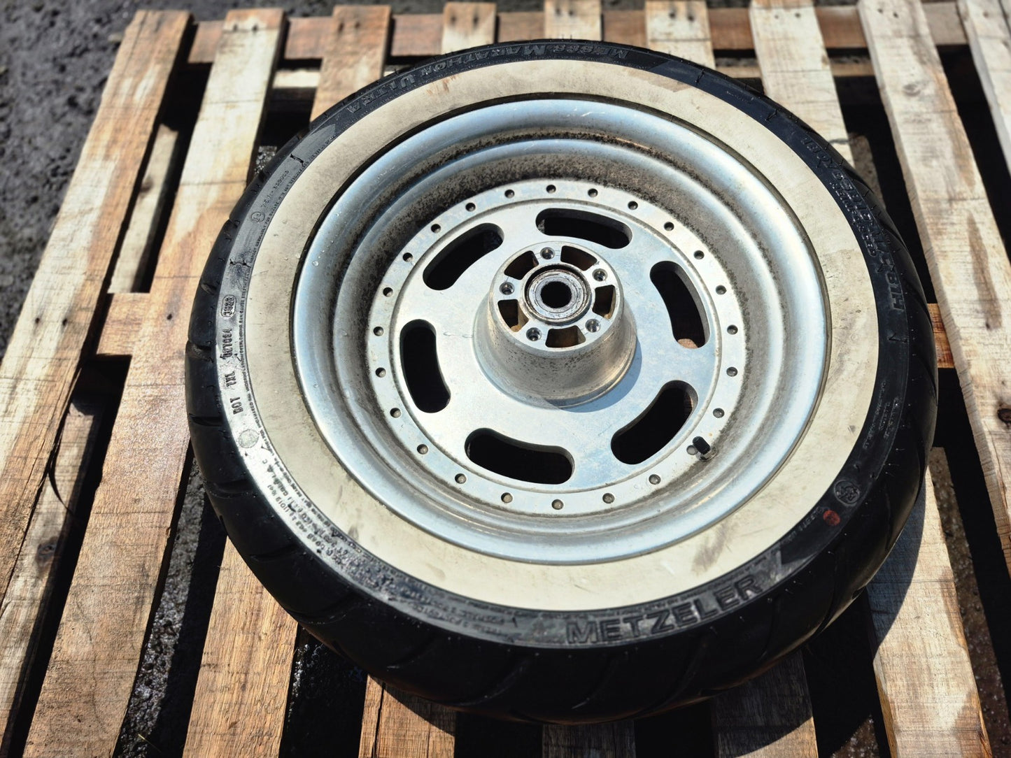 2008 Harley-davidson Dyna Fat Bob Fxdf Rear Wheel Rim & Tire OEM