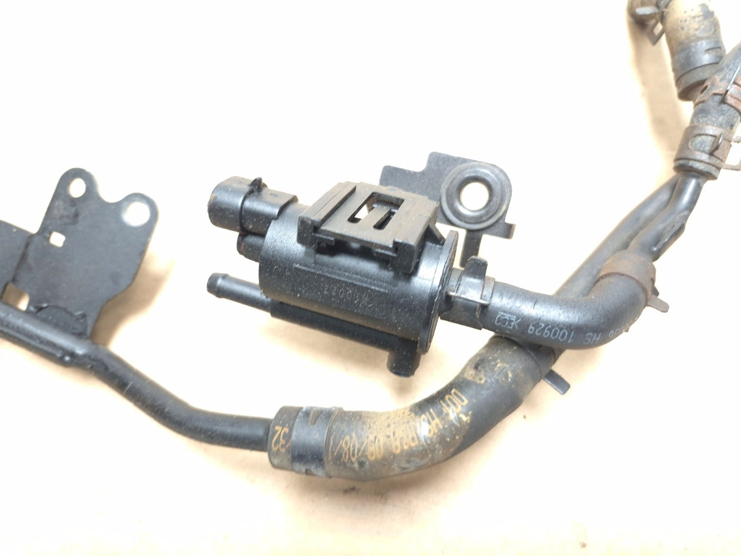 2012 Hyundai Sonata 2.4l Canister Purge Valve W/ Hose Pipe OEM