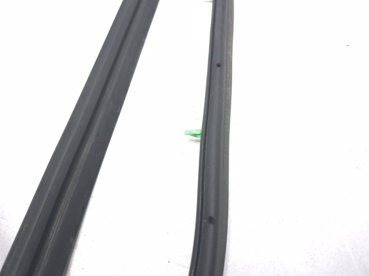 2007 Honda Fit Rear Door Weatherstrip Seal Passenger Side Right 4pcs OEM