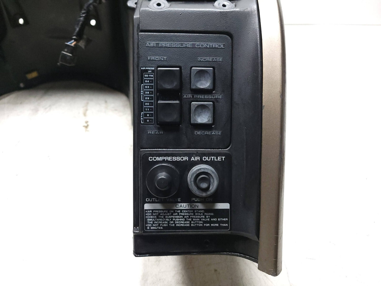 1984 Honda Gl1200 Goldwing Front Fairing W/ Speedometer Instrument Cluster OEM