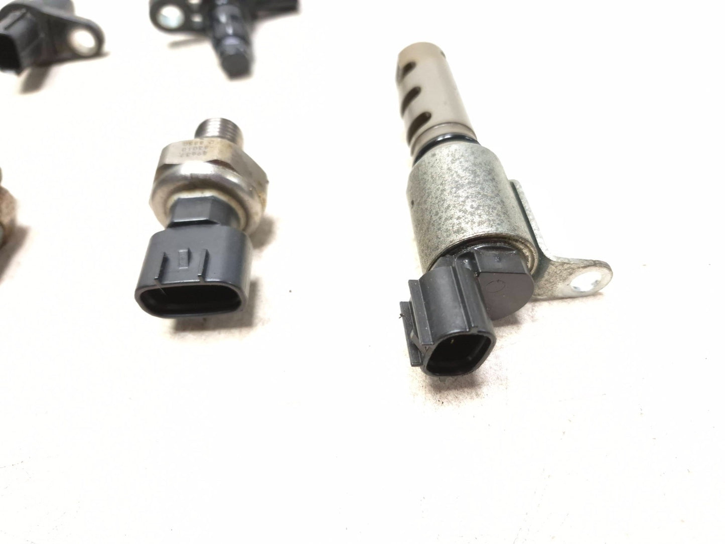 2018 Toyota Corolla Temp Oil Pressure Gear Vvt Sensor Crank Cam & Speed OEM