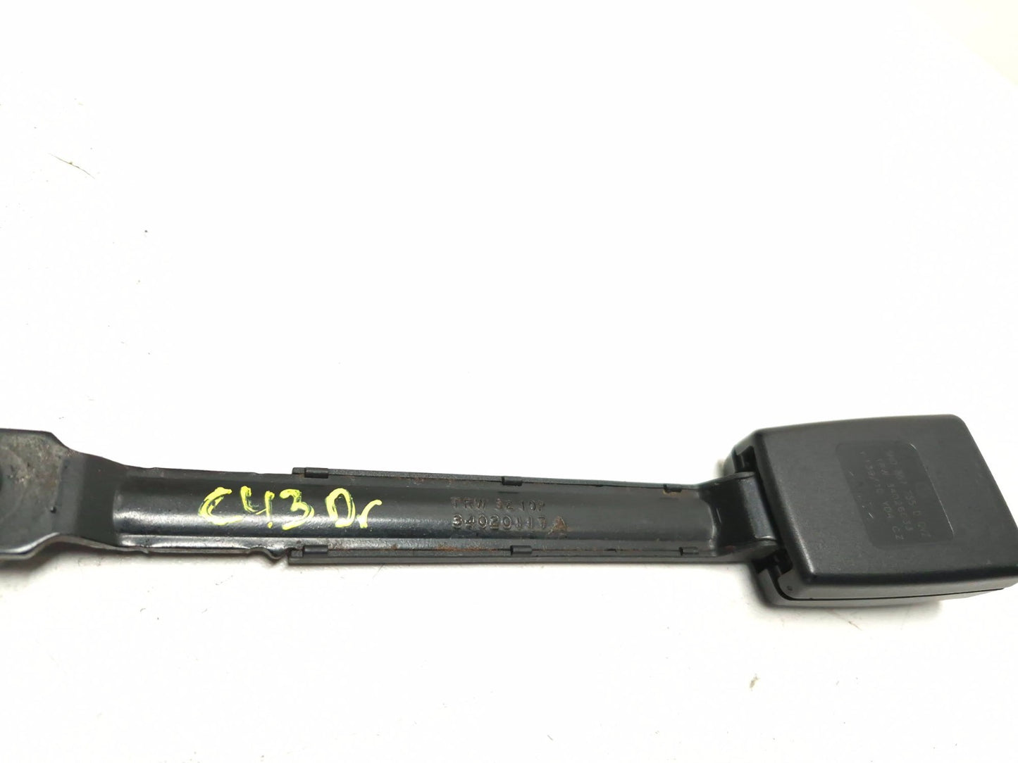 2011 Volkswagen Tiguan Front Seat Belt Buckle Left & Right OEM