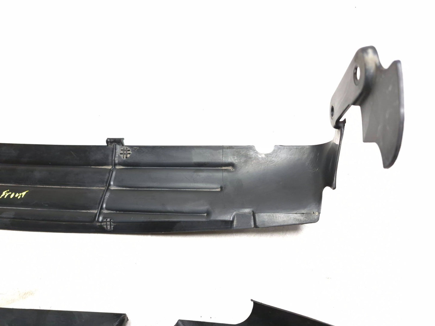 2013 Fiat 500 Turbo Front Radiator Protection Seal Cover Trim 2pcs OEM