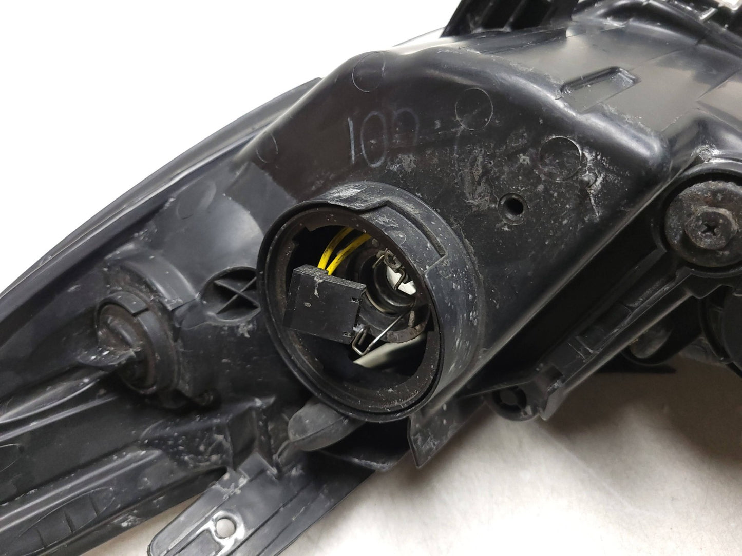 2011 - 2014 Hyundai Sonata Headlight Left & Right OEM