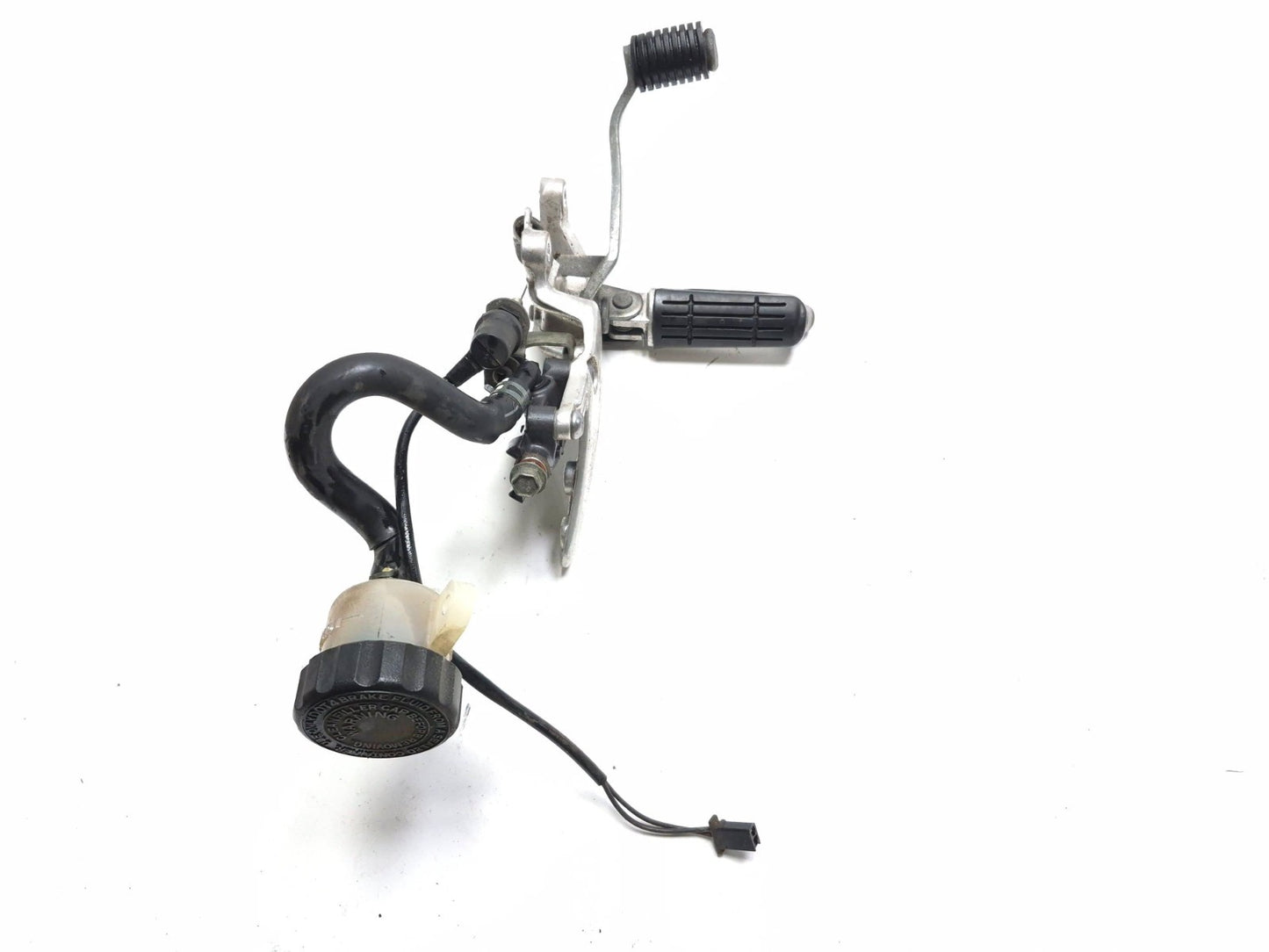 1998 Yamaha Yzf600r Rear Brake Master Cylinder W/brake Pedal & Footrest Assy OEM