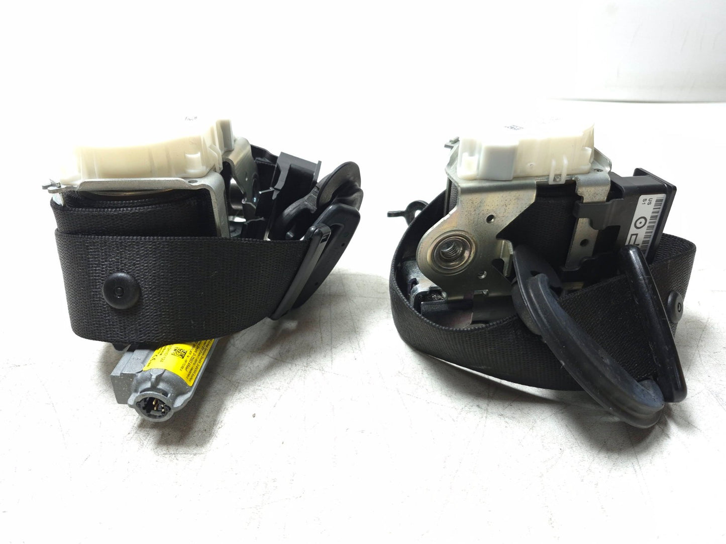 2013 BMW 328i F30 Front Seat Belt Retractor Left & Right Pair OEM