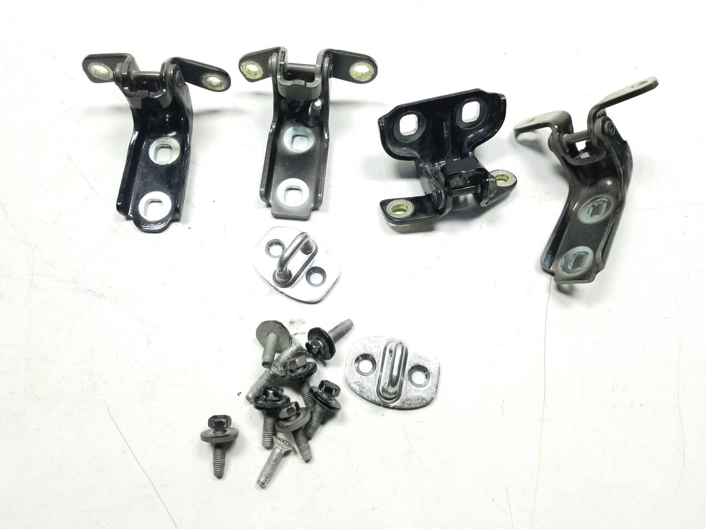 2017 Cadillac Ats Front & Rear Door Hinge W/ Striker Left Driver Side Set OEM