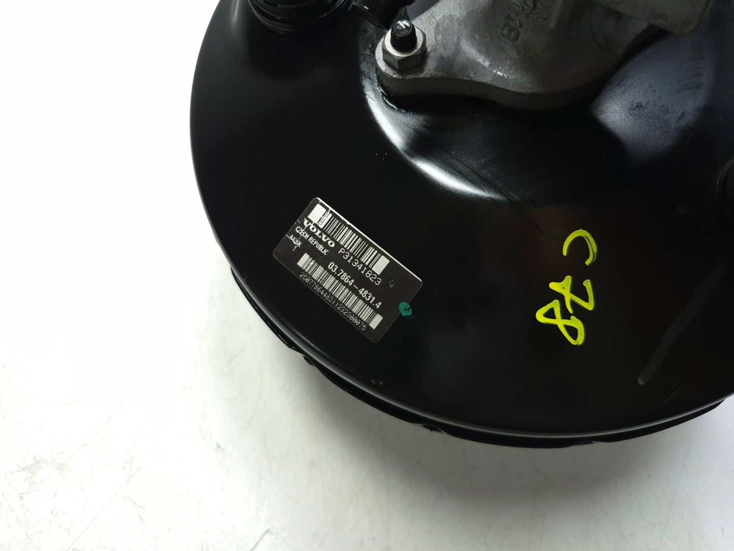 2012 Volvo C30 Power Brake Booster With Master Cylinder OEM
