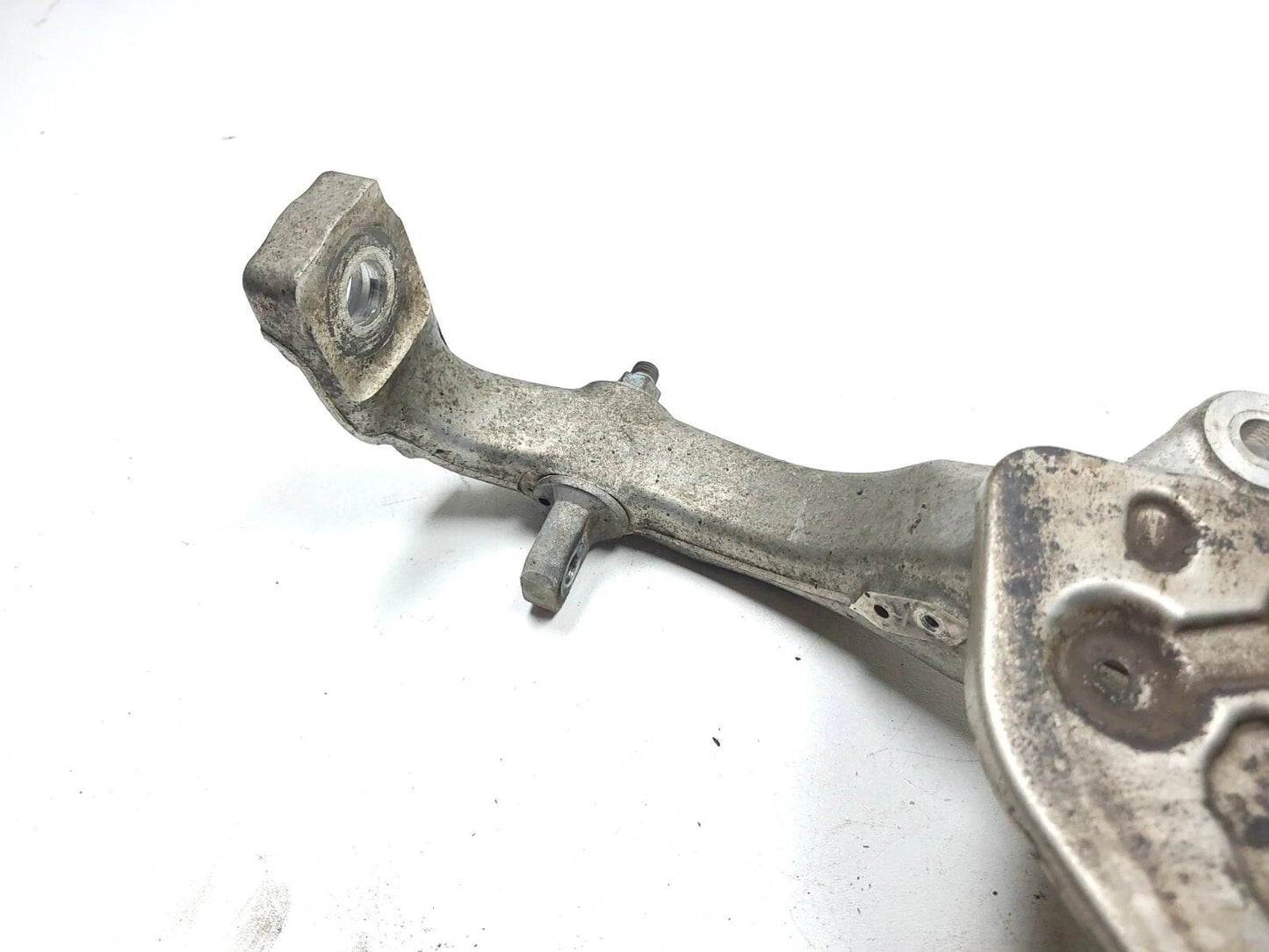 2015 Mercedes C300 AWD Front Wheel Spindle Knuckle Driver Side Left OEM