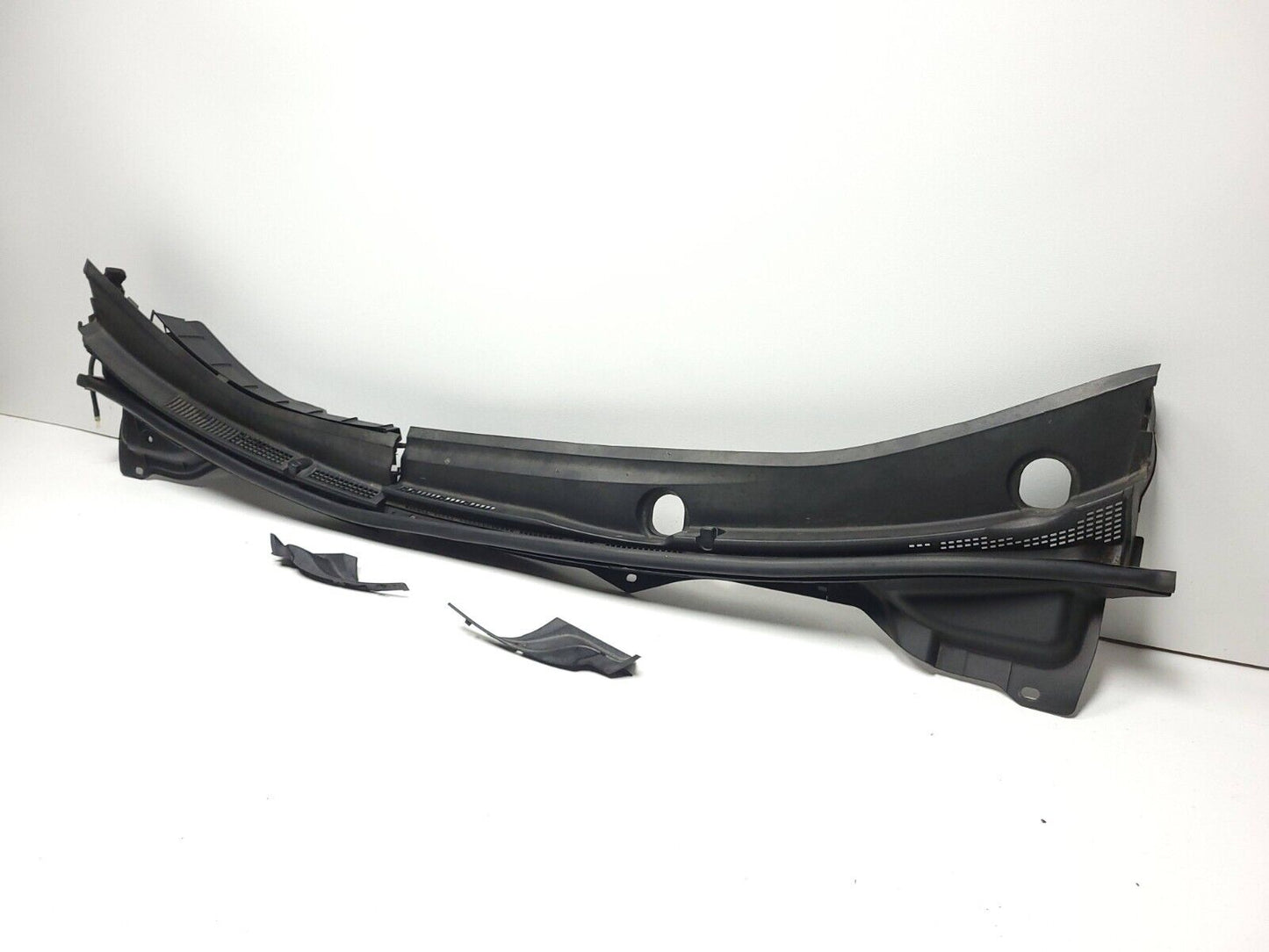 2007 - 2012 Mazda Cx-7 Windshield Wiper Cowl Grille Panel OEM