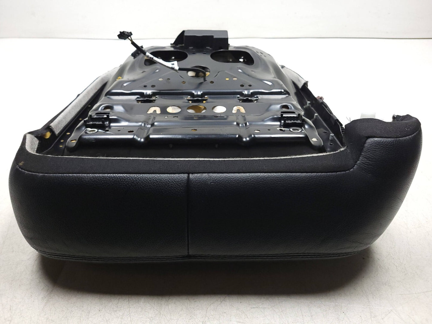 2007 Mercedes Ml500 Front Seat Lower Cushion Passenger Side Right OEM