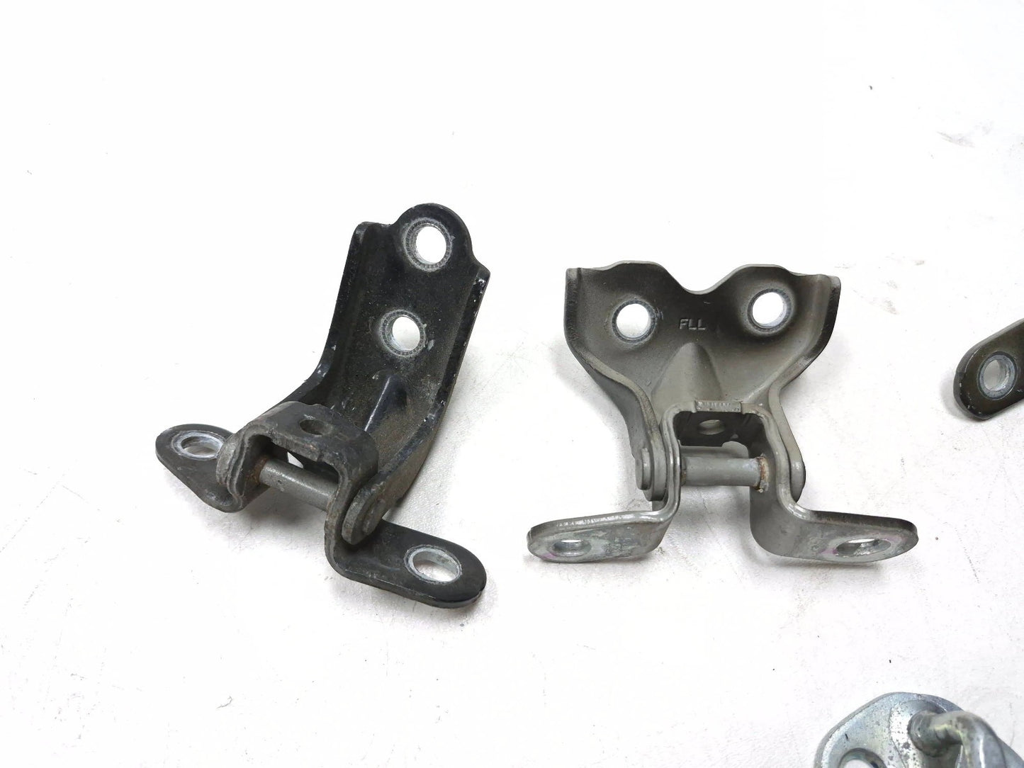 2014 Hyundai Accent Hatch Left Driver Front & Rear Door Hinge OEM