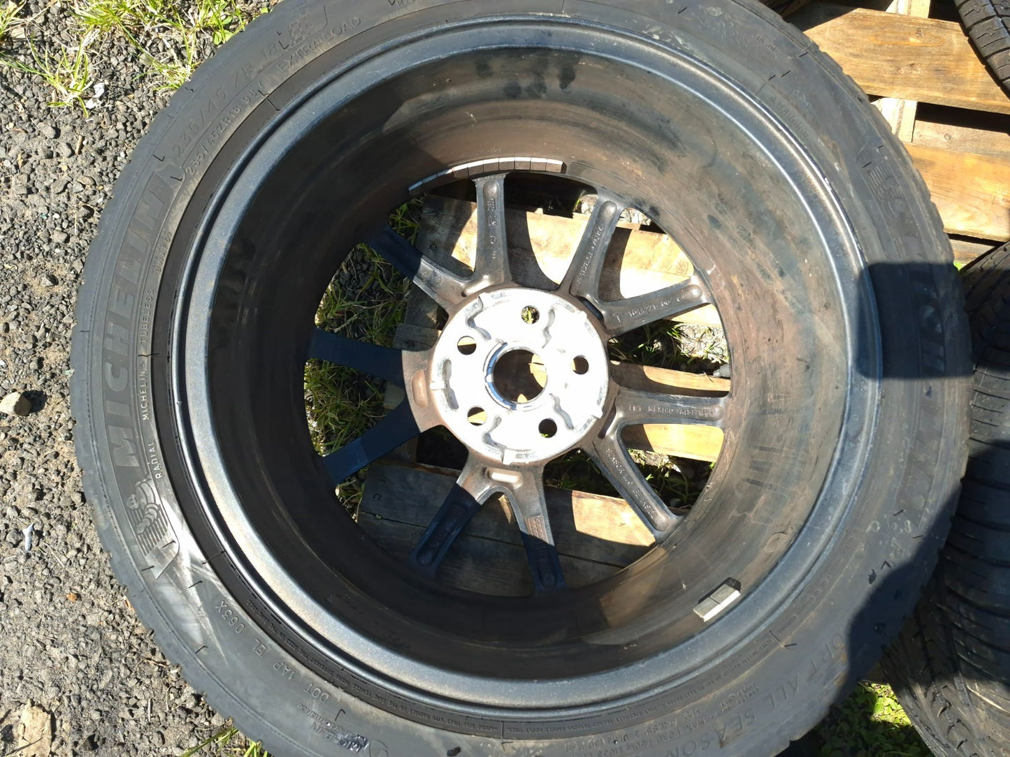2019 Tesla Model 3 Wheel Rim W/tire Michelin 235/45/r18 18x8.5j 5.8/32 4 Pcs OEM