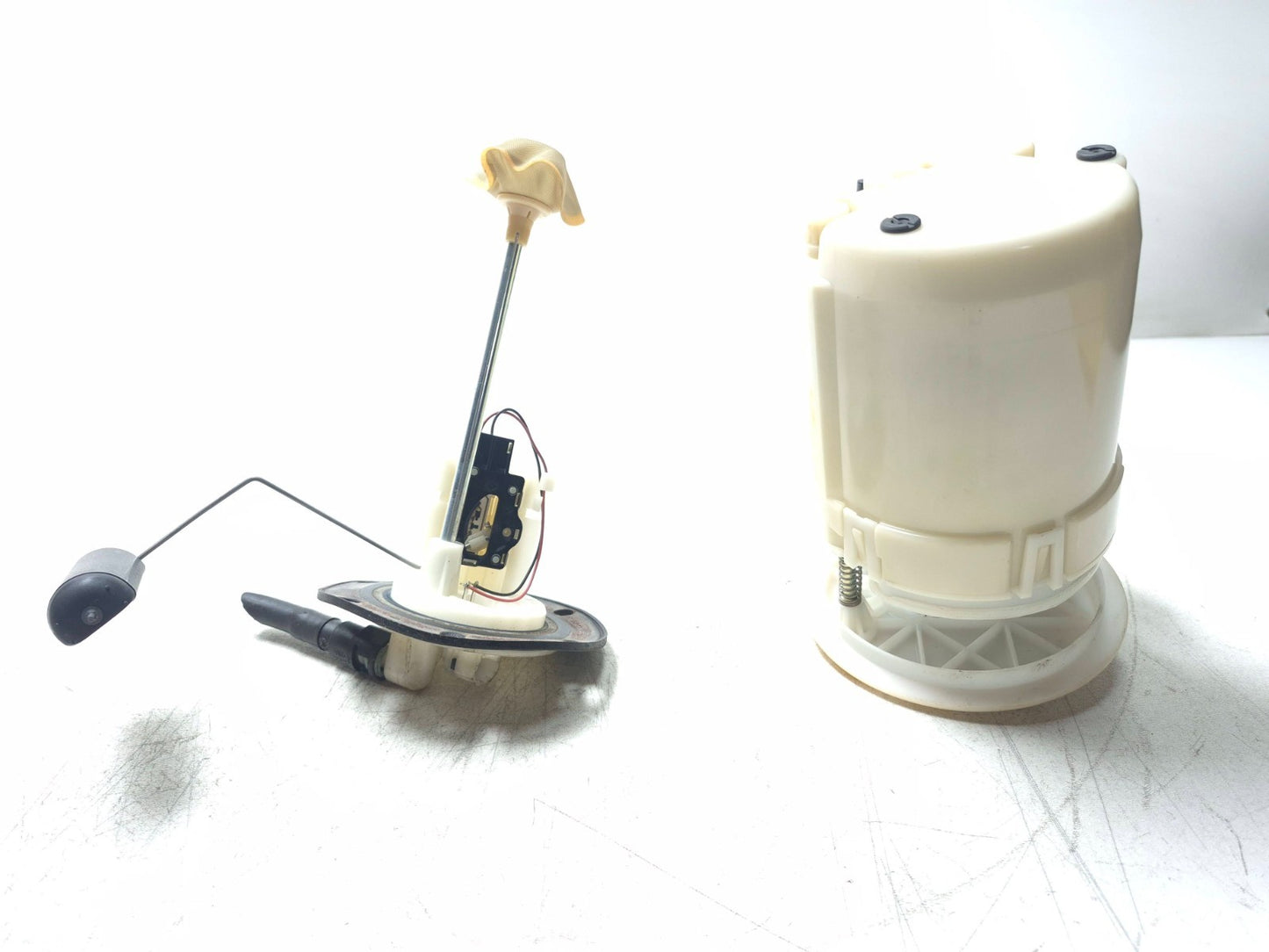 2010 Subaru Impreza Fuel Pump Assembly OEM