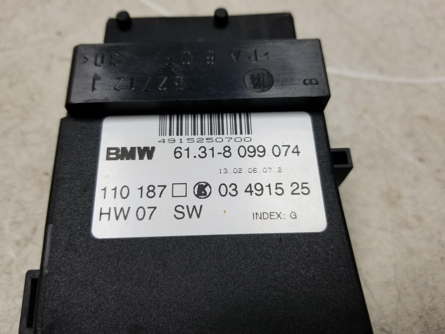 04 06 BMW X3 Seat Side Trim W/ Guide Sleeve & knob Front Passenger Sid Right OEM