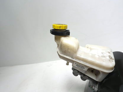 2010 Dodge Caliber Sxt Power Brake Booster W/ Master Cylinder OEM