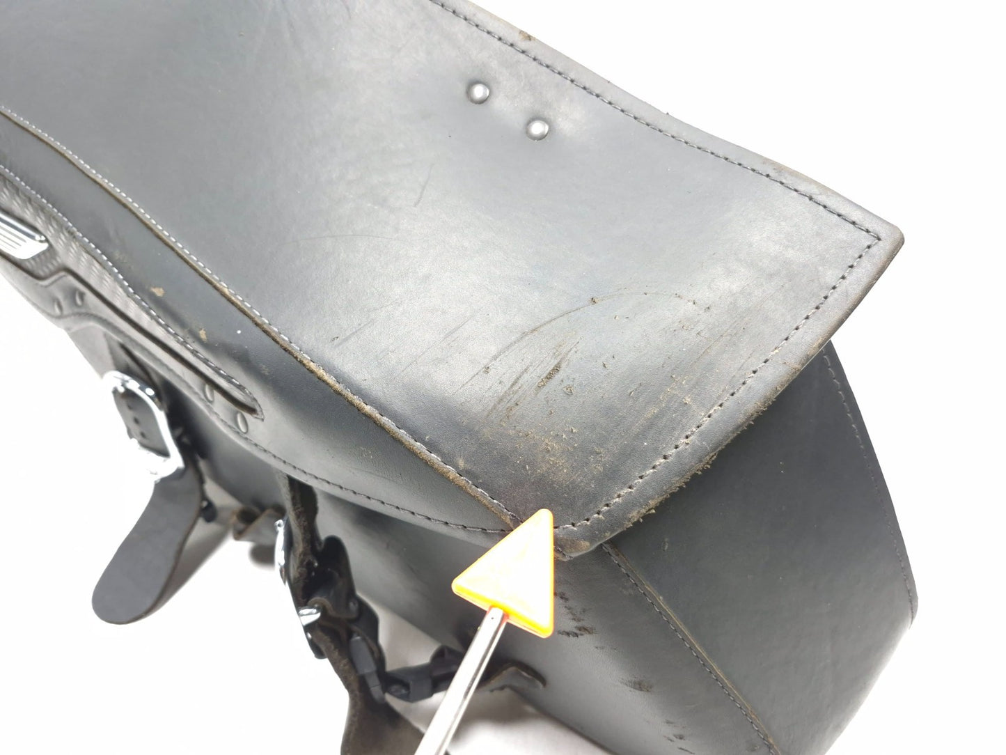 1998-2007 Harley Road King Classic Leather Saddlebag Left & Right OEM