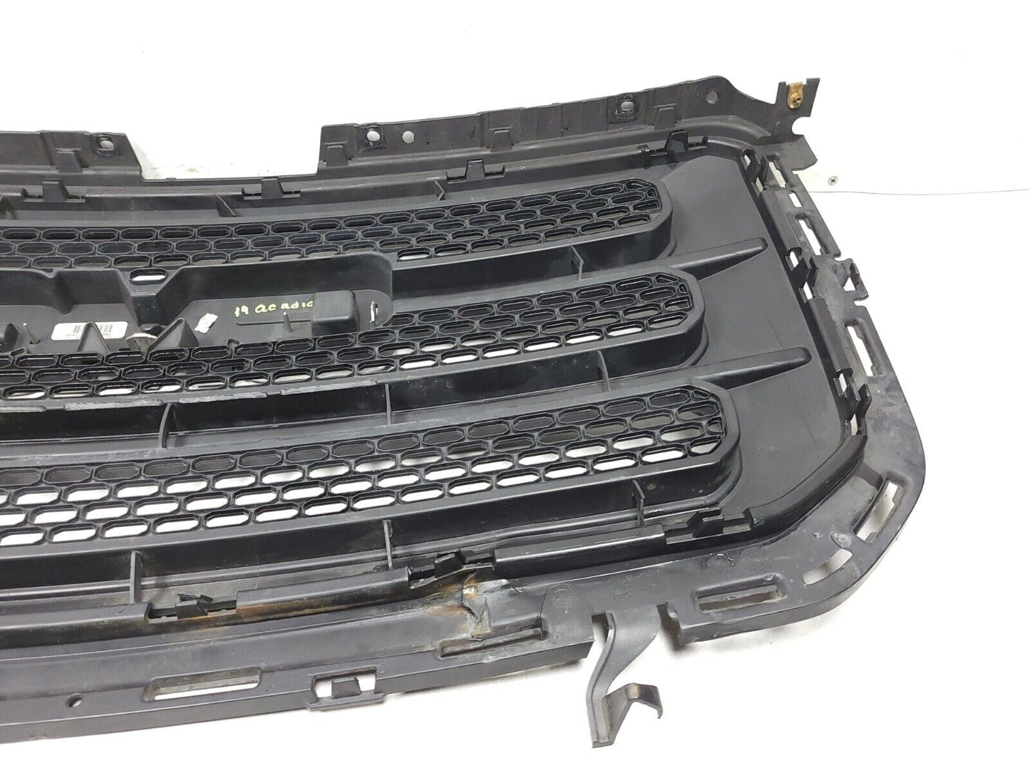 13 14 15 GMC Acadia Front Bumper Grille 22785561 OEM