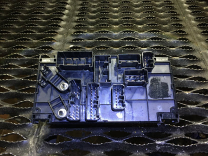 08 09 10 Subaru Impreza 2.5l Engine Fuse Box Fusebox 82241fg010 OEM