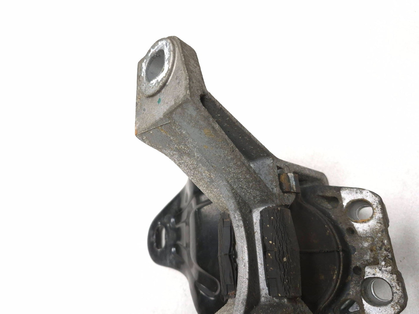 2013 Ford Transit Connect Engine Mount Bracket Passenger Side Right OEM
