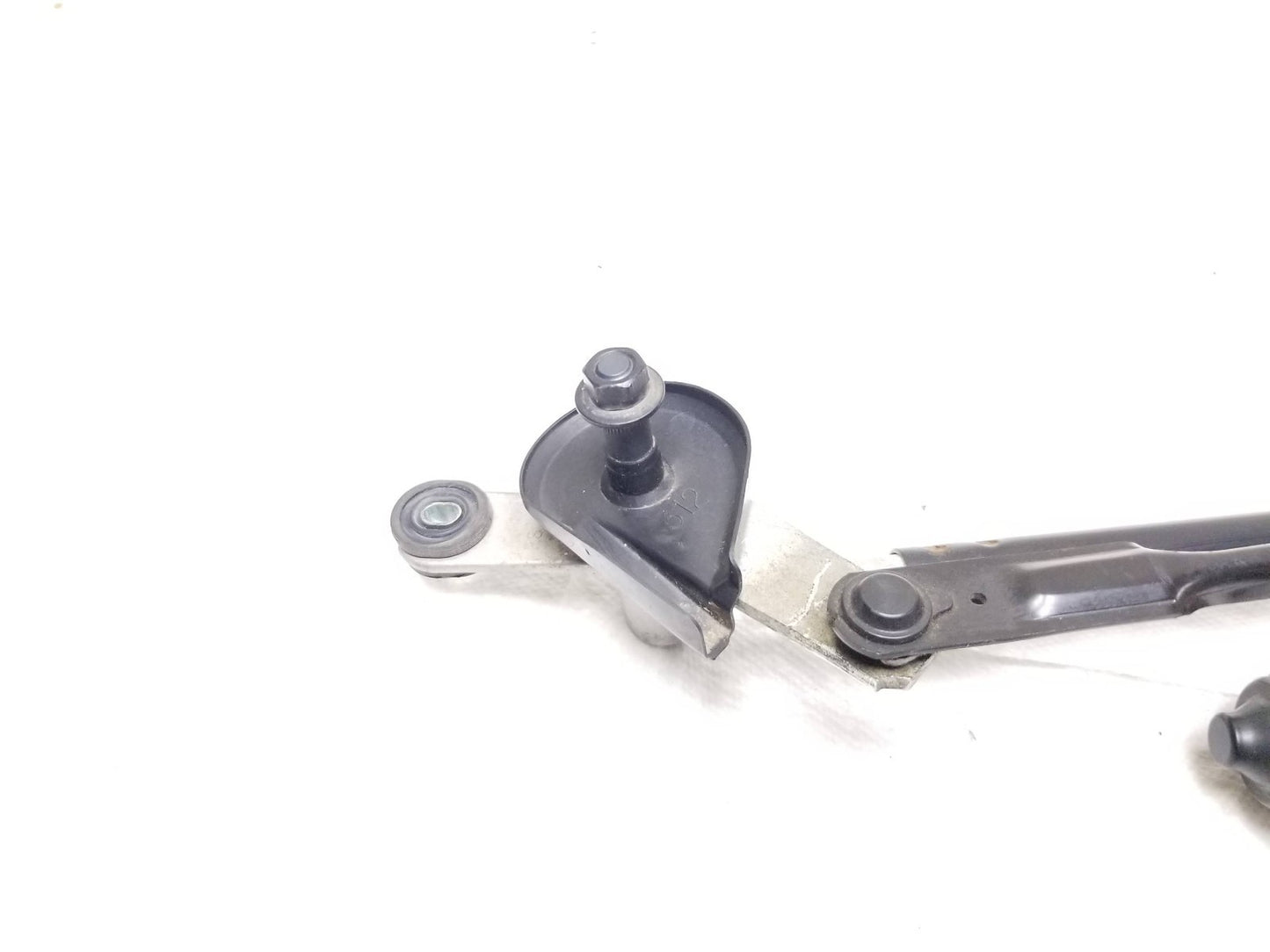 2014 - 2024 Kia Soul Windshield Wiper Motor W/ Linkage OEM