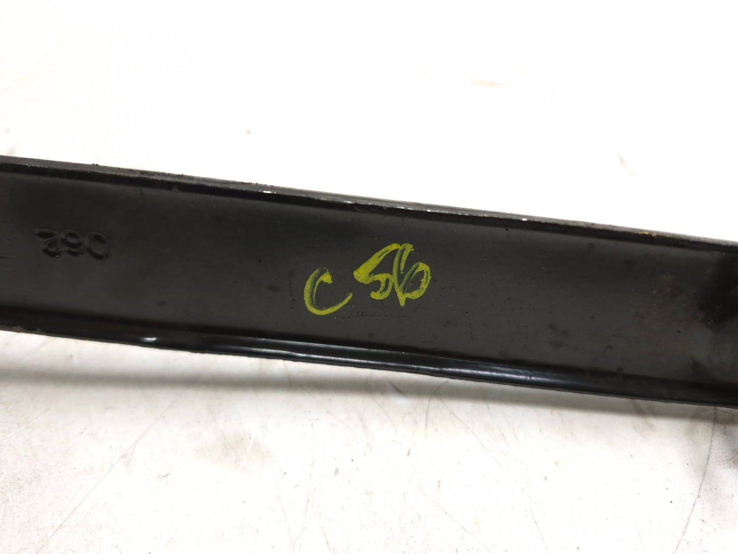 2020 Dodge Challenger 5.7l Fuel Tank Strap Left & Right Pair OEM