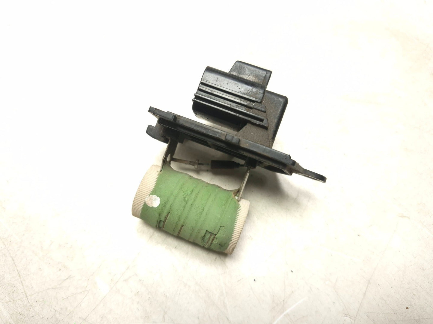 2017 Dodge Journey Radiator Cooling Fan Resistor 68054677aa OEM
