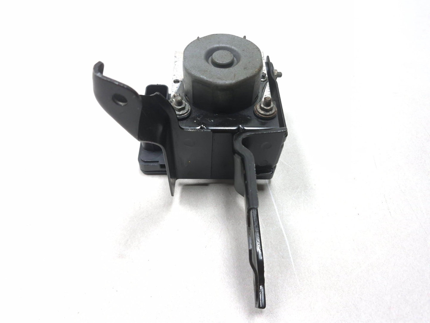 2014 Nissan Versa ABS Anti Lock Brake Pump OEM 53k Miles