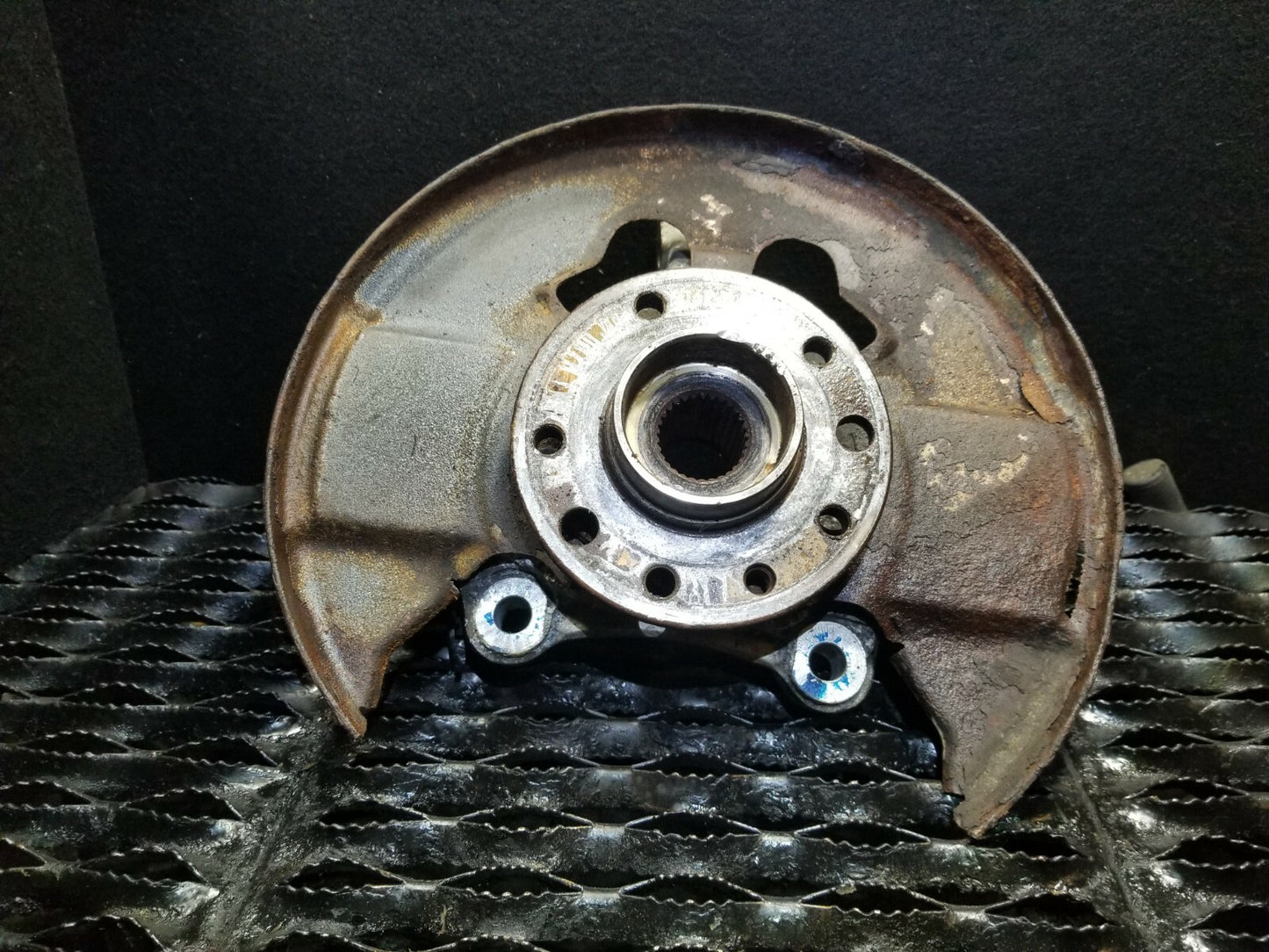 2007 Saab 9-5 Aero Front Spindle Knuckle Wheel Hub Driver Side Left OEM