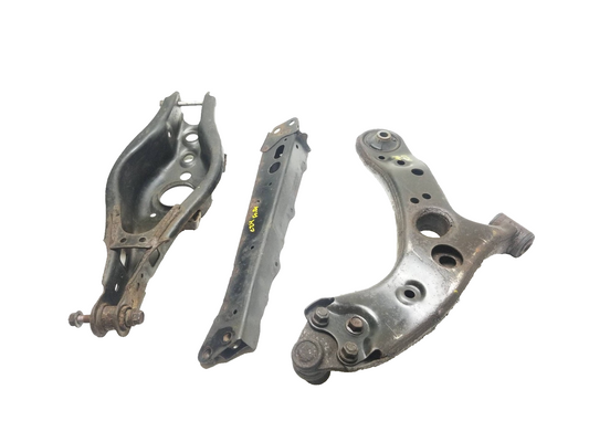11-17 Lexus CT200h Rear Control Arm Driver Side 3pcs Oem✅