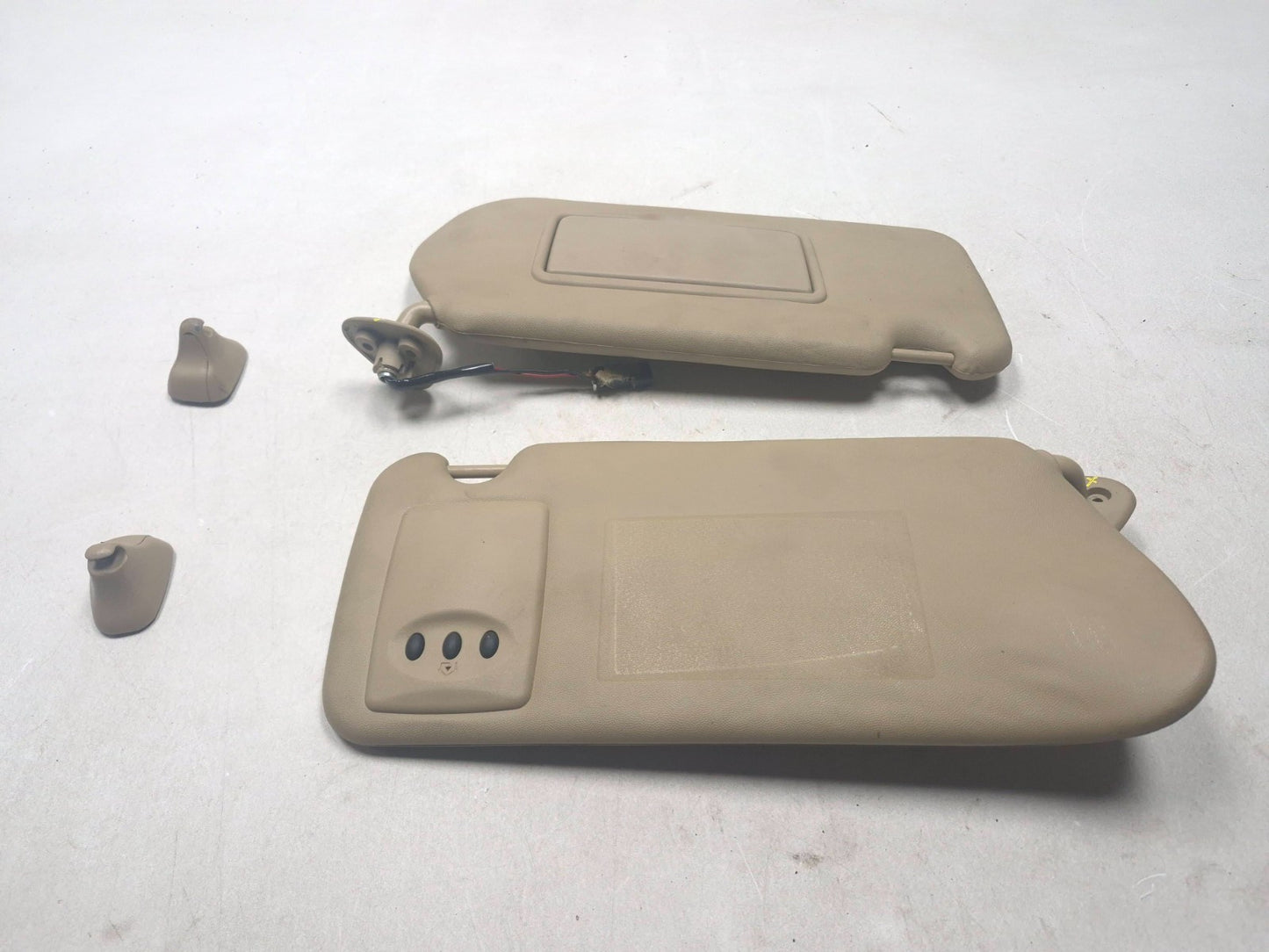 2007 Cadillac SRX Sun Visor Left & Right OEM