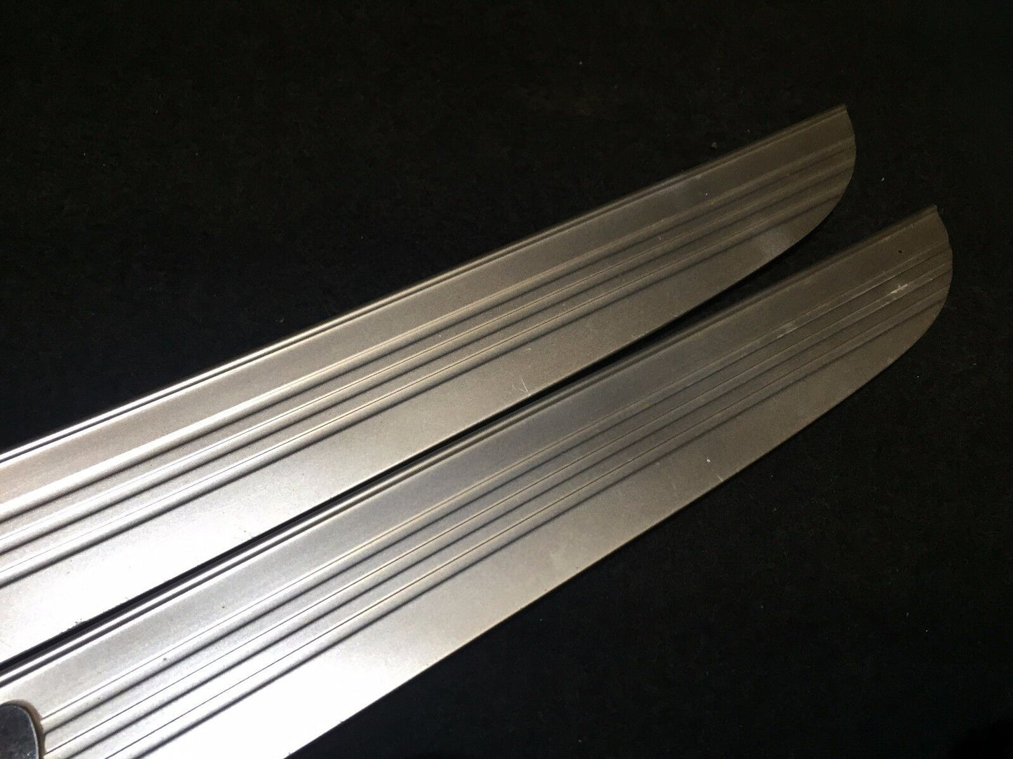 02-08 Jaguar X-type Front Door Step Sill Chrome Panel Molding 2pcs OEM