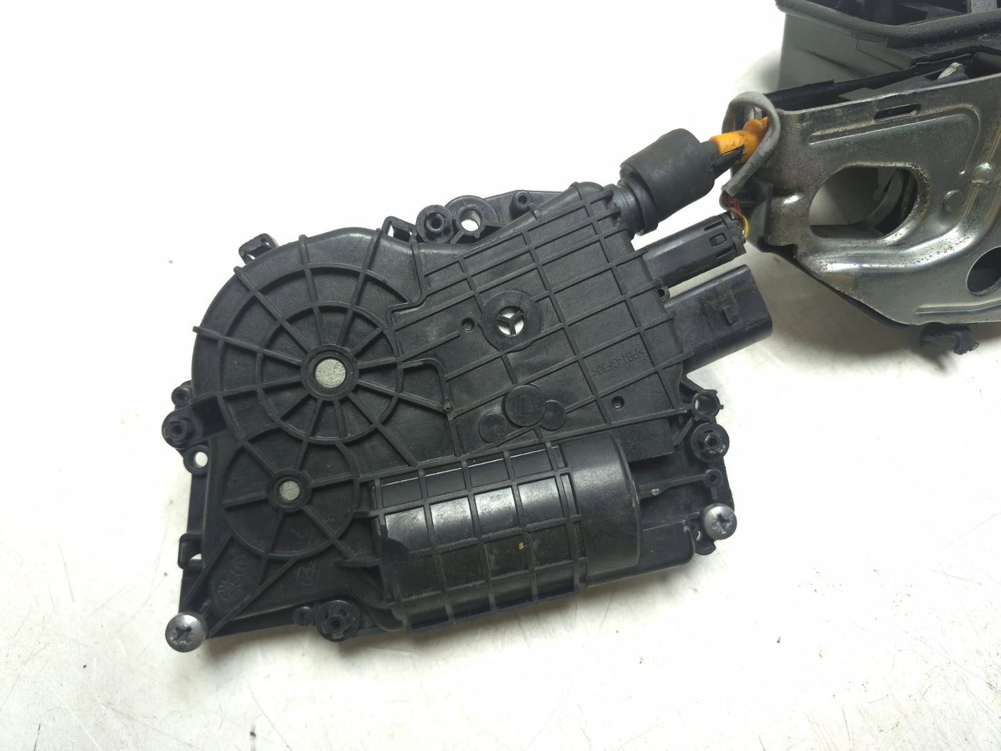 2008 BMW X6 E71 Rear Door Lock & Soft Close Actuator Passenger Side Right OEM