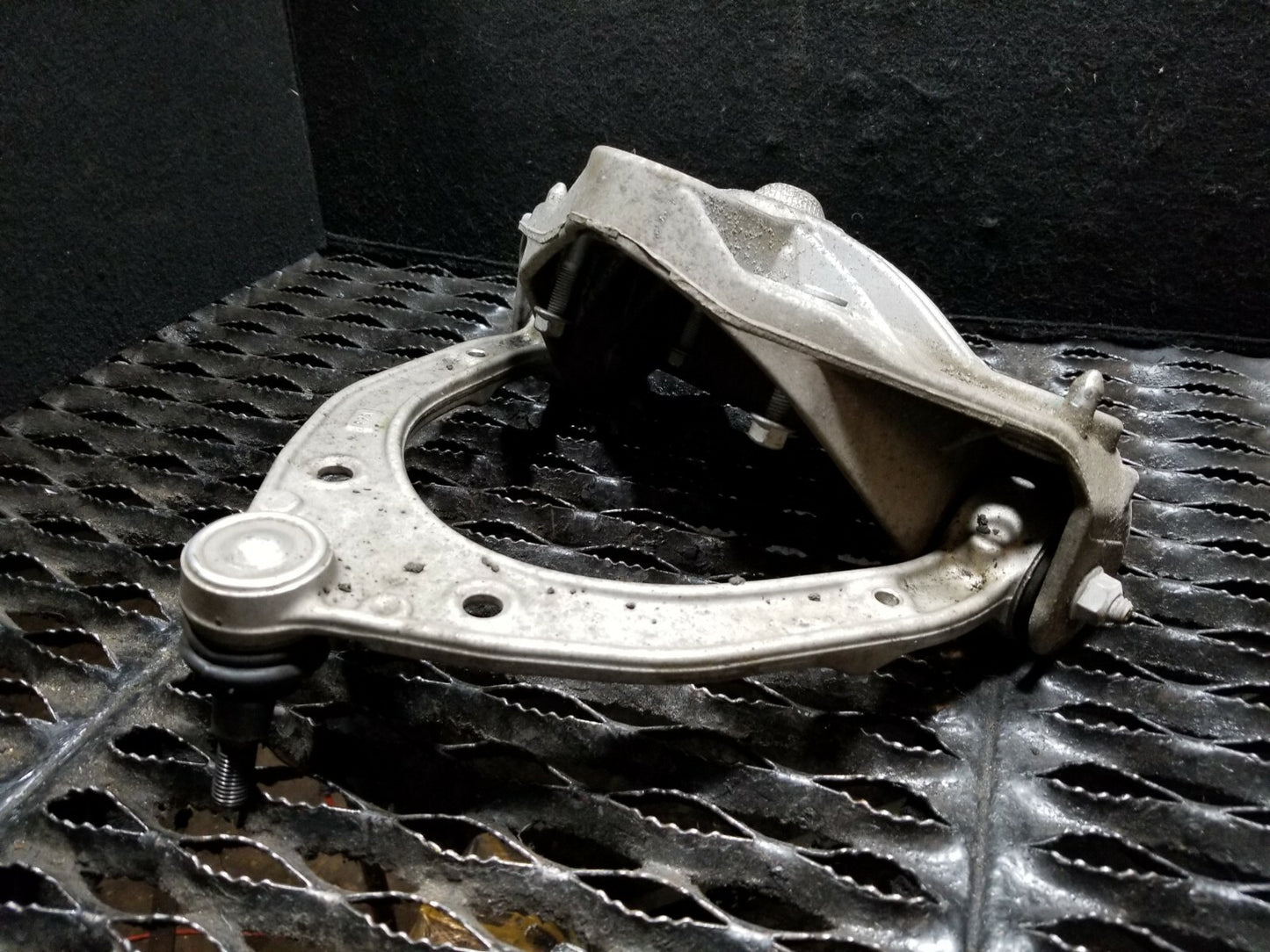 2015 Audi Q7 Front Upper Control Arm W/ Mount Bracket Passenger Side OEM