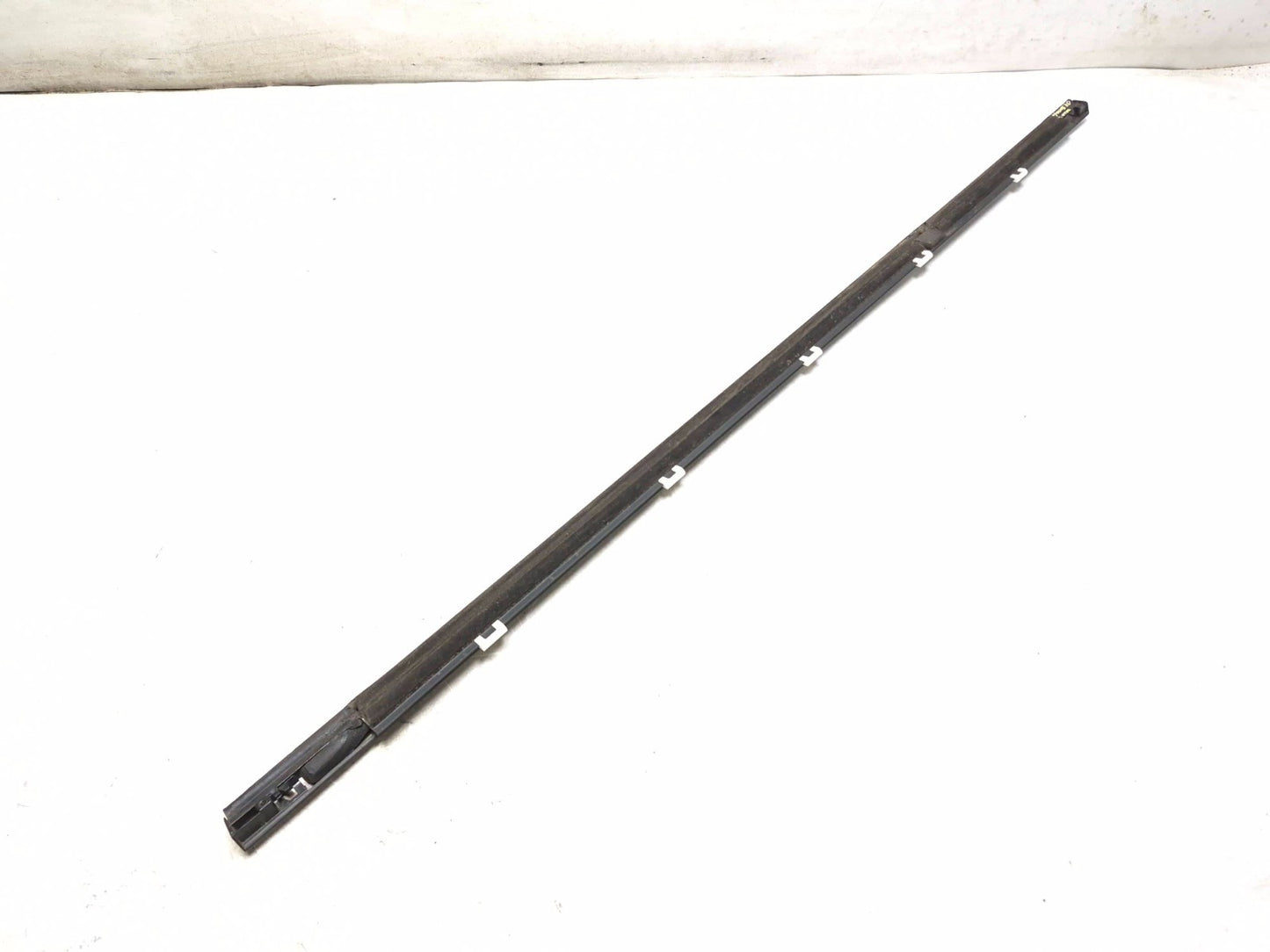 2009 Hyundai Sonata Rear Door Window Belt Molding Passenger Side Right OEM