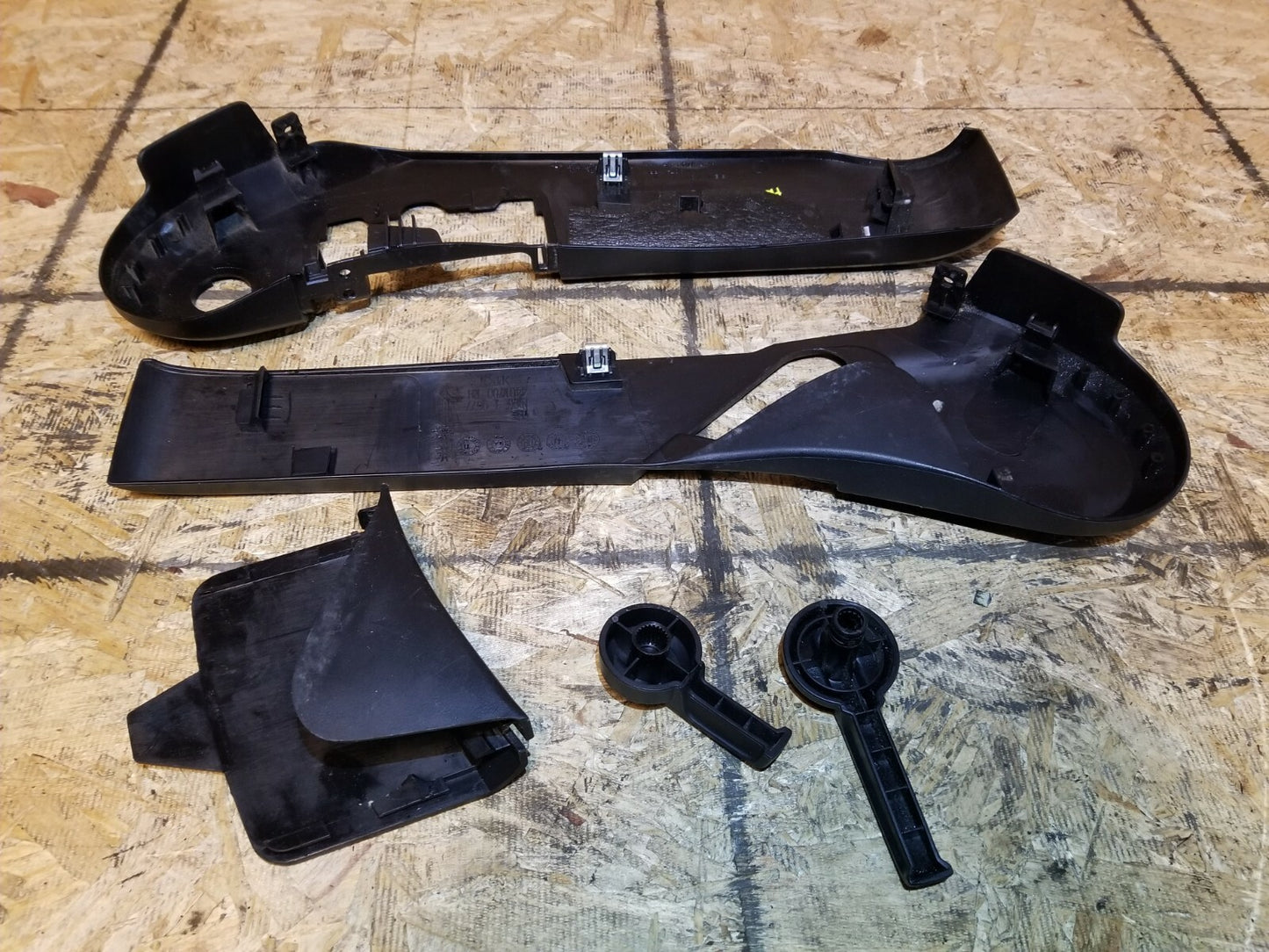 2014 Dodge Avenger Right Passenger Seat Trim Panel & Handle 5pcs OEM