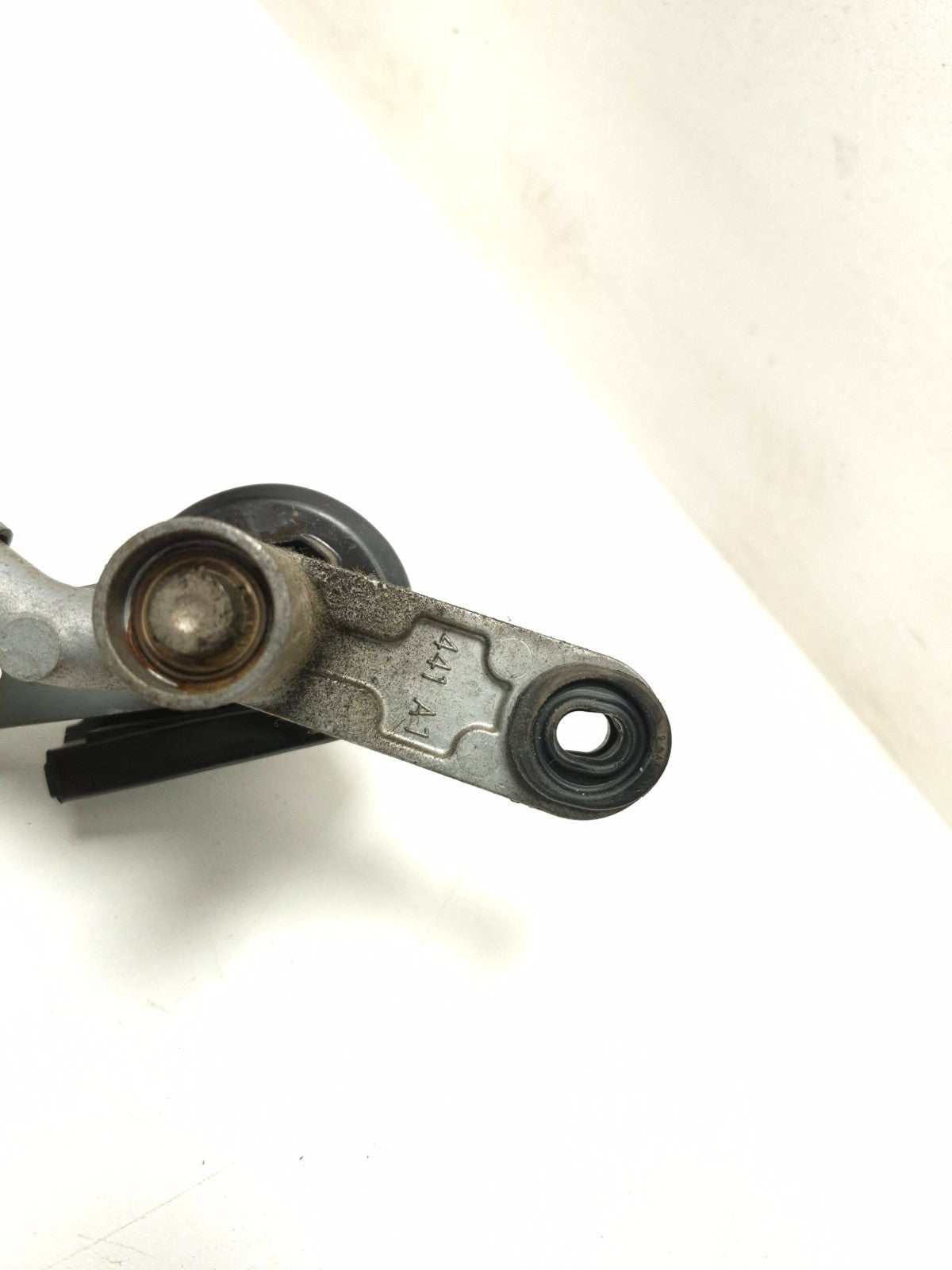 2012 Hyundai Sonata Windshield Wiper Motor W/ Linkage OEM
