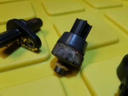 07 - 12 Nissan Sentra Crankshaft Oil Knock Sensor 3pcs 2.0l OEM