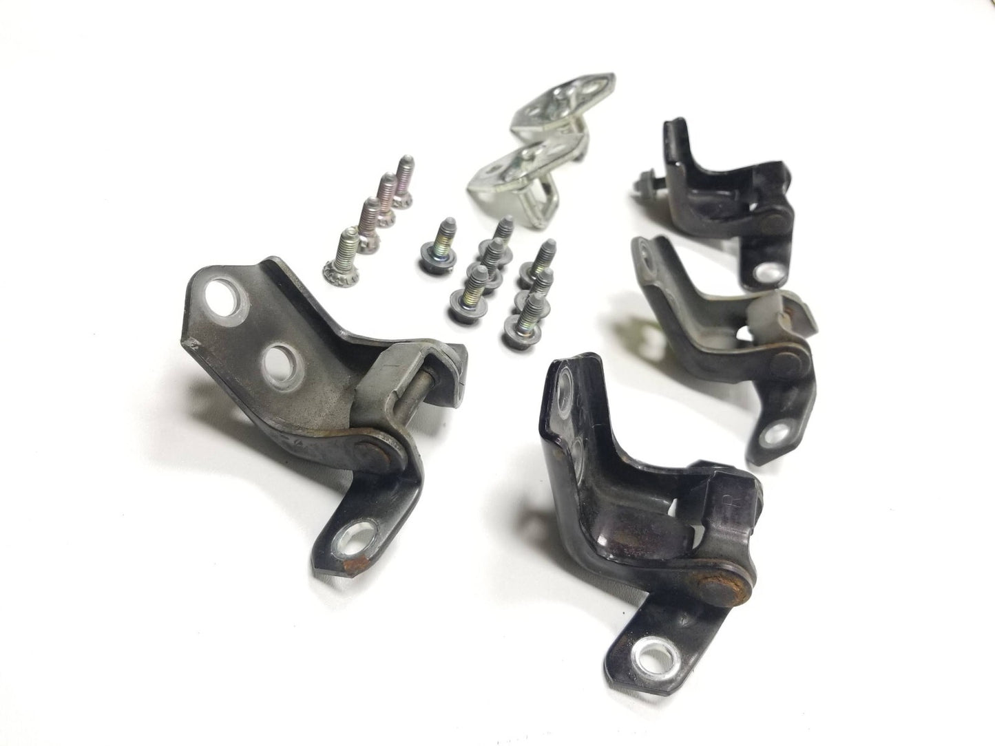 2009 Mazda Cx-7 Driver Side Door Hinge & Striker 6pcs W/ Bolt 11pcs OEM