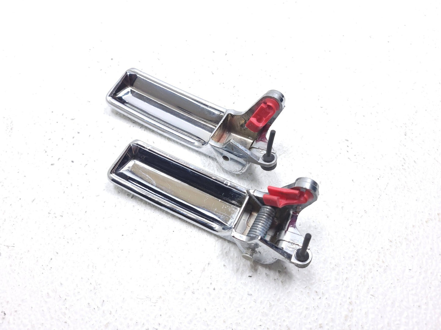 2006 - 2010 Jeep Grand Cherokee Interior Door Handle Pair Oem. Passenger